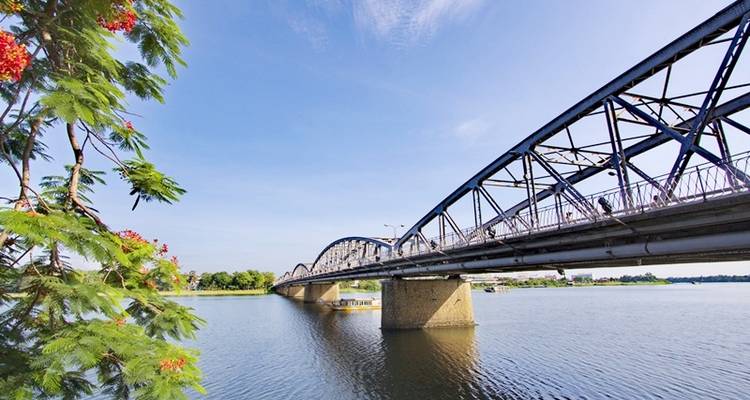 Indochina Heritage Tour to Laos, Vietnam and Cambodia - DNQ Travel 6