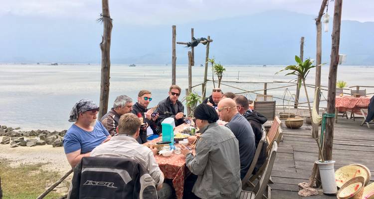 Circuit en moto au Vietnam de Hanoi à Hoi An, Da Nang sur la piste Ho Chi Minh et le long de la côte - DNQ Travel 7