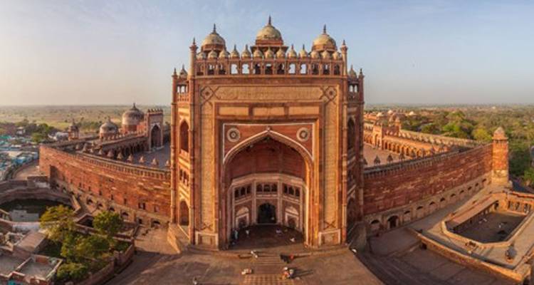 2 Days Taj Mahal Tour by Gatimaan Express Train - Divyan Holidays 3