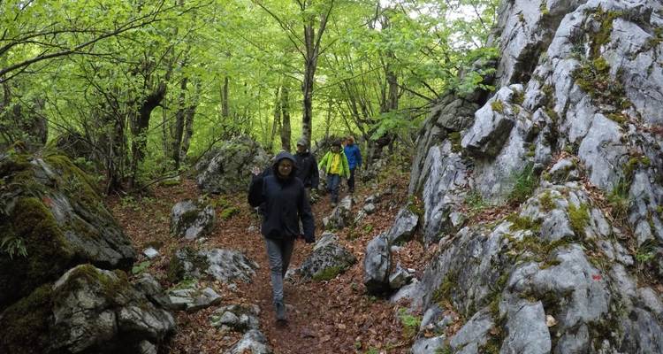 Circuit de randonnée semi-privé ; Theth, Valbona et le lac Koman en 3 jours - Choose Balkans 10