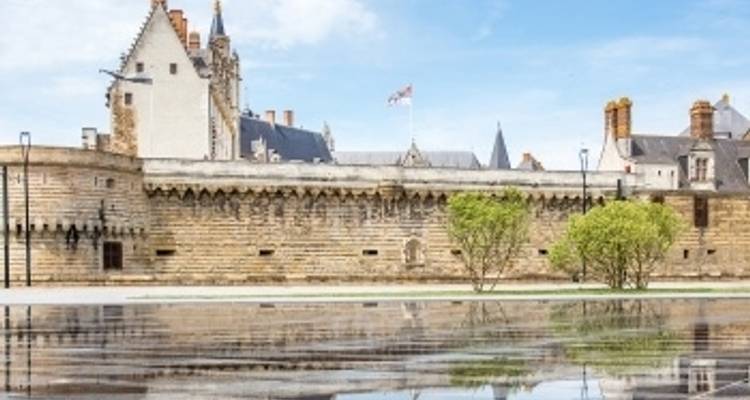 From the Châteaux of Chambord and Chenonceau to the Loire Valley (10 destinations) - CroisiEurope River Cruises 2