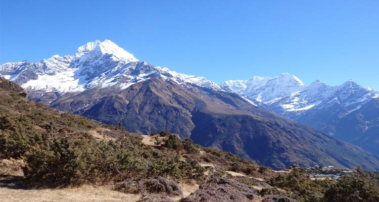 Excepcional travesía por el campamento base del Everest - Destination Unlimited Treks and Expeditions Pvt Ltd 6