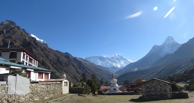 Excepcional travesía por el campamento base del Everest - Destination Unlimited Treks and Expeditions Pvt Ltd 9