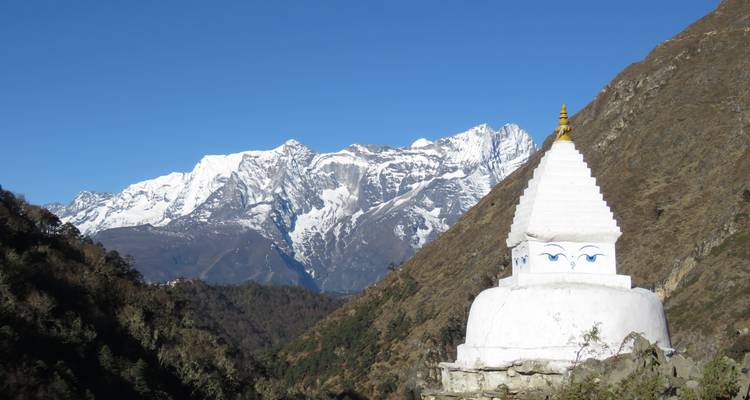 Excepcional travesía por el campamento base del Everest - Destination Unlimited Treks and Expeditions Pvt Ltd 10