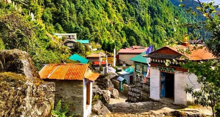 Grimper les marches du puissant EBC - Trek de 14 jours. - Mountain Ascend Treks Pvt. Ltd. 2