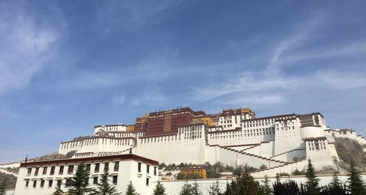 Tibet classique 8 jours : Lhassa, Gyangtse, Shigatse, Sakya, Camp de base de l'Everest - Silk Road Trips 1