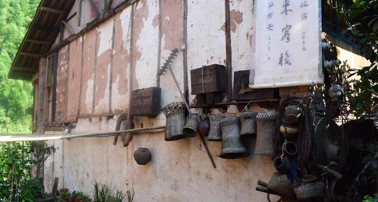 Cycle de 14 jours entre Chengdu et Guiyang : pandas, dinosaures, liqueurs de haute qualité et villes anciennes - Sichuan Adventure 7