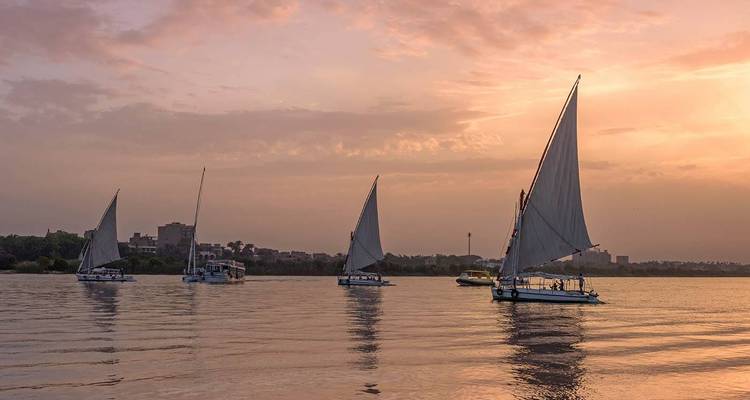 5 Stars Nile River Cruise 4 Days / 3 Nights - Let's Tour Egypt  3