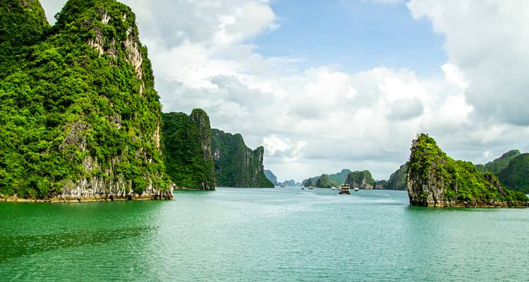 5 jours d'aventure dans la majestueuse baie d'Ha Long et à Ha Noi - Hoi An Express 6