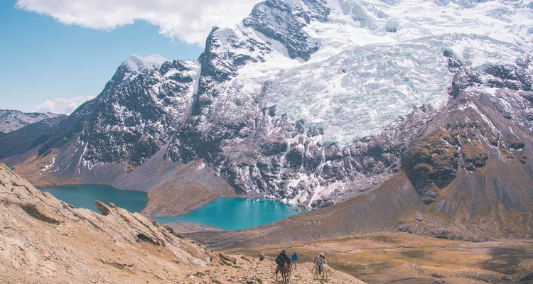 Excursión de 4 días a la Montaña arcoíris + Ausangate - FlashpackerConnect 2