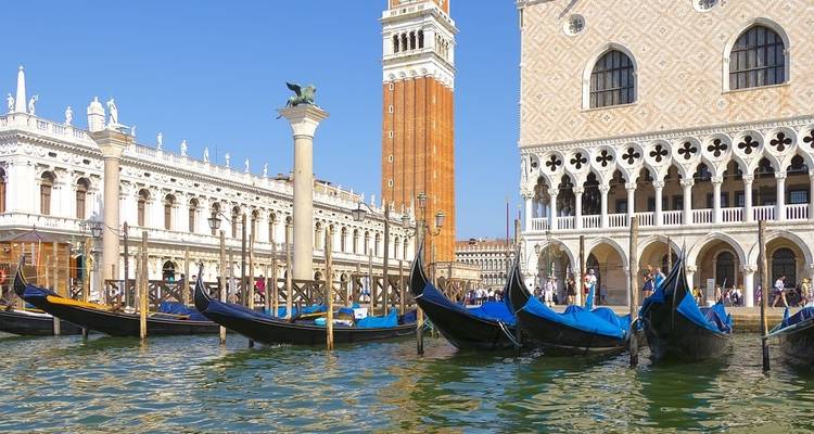 The gems of Venice and its famous Carnival - CroisiEurope River Cruises 6