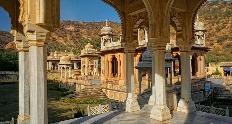 Paquete turístico triángulo de oro en la India con alojamiento - Arush Tours 9