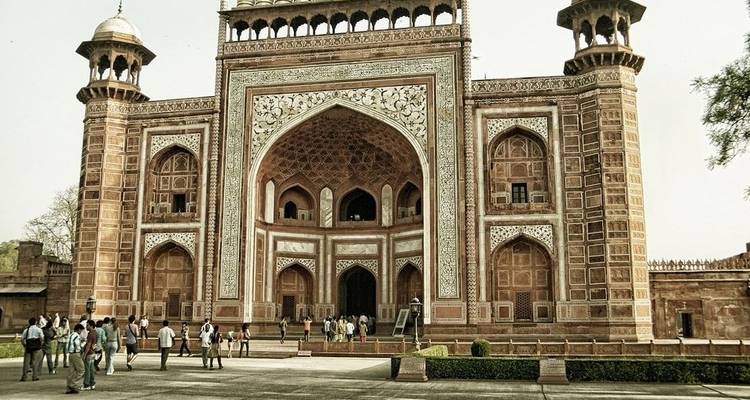4 Days Golden Triangle Tour Package With Accommodation - Arush Tours 7