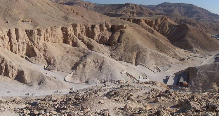 Visita panorámica de Egipto: El Cairo, Desierto Blanco, crucero por el Nilo y mar Rojo - Look at Egypt Tours  8