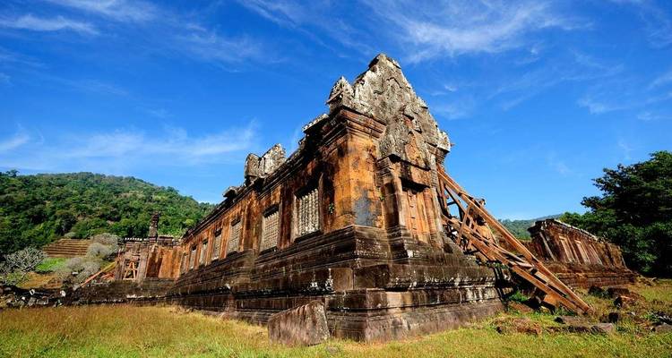 Laos Package Tour from Luang Prabang to Pakse via Vientiane and Khuangsi Waterfall - DNQ Travel 7