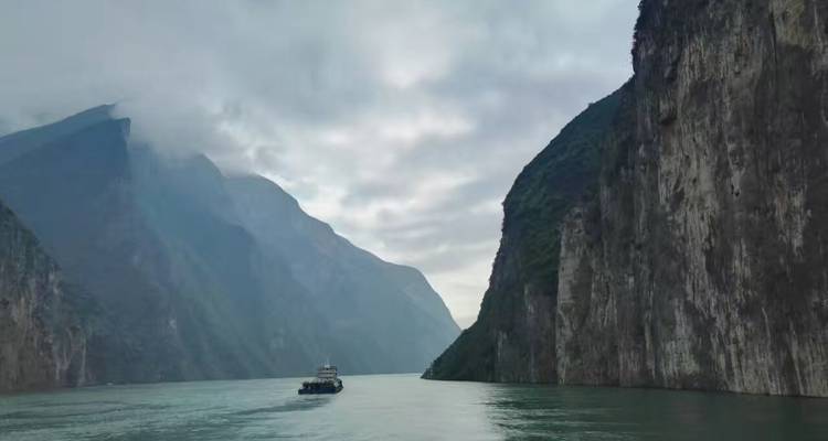 Yangtze River Cruise from Yichang to Chongqing Upstream in 5 Days 4 Nights - Silk Road Trips 3