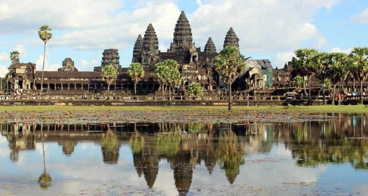 Vietnam Cambodia Tour to Saigon, Angkor Wat, Hoi An, Hanoi and Halong Bay - 13 Days - VietLong Travel 8