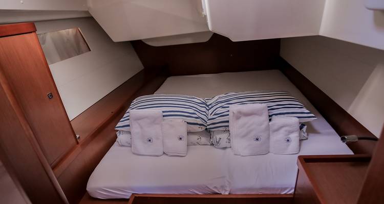 Pride Sailing in Croatia (from Split to Dubrovnik) - Med Sailing Holidays 4