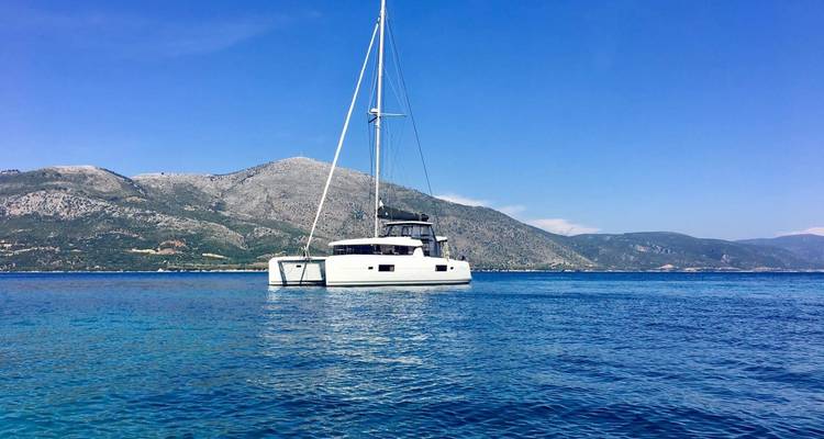 Navegar por el Mediterráneo en Grecia - mar Jónico - Med Sailing Holidays 6