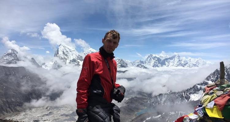 Excursión al campamento base del Everest con el paso de Chola por los lagos de Gokyo - Himalayan Sanctuary Adventure 3
