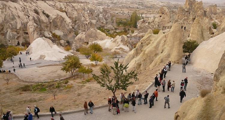 Cappadoce en 3 jours de/à Istanbul avec hôtel-caverne+montgolfière en option - Tour Altinkum Travel 2