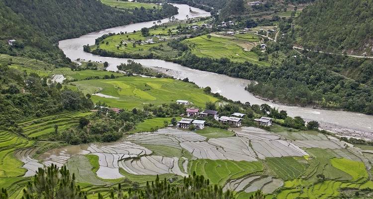 Explore the Hidden Kingdom of Bhutan - Bhutan Acorn Tours & Travel 4