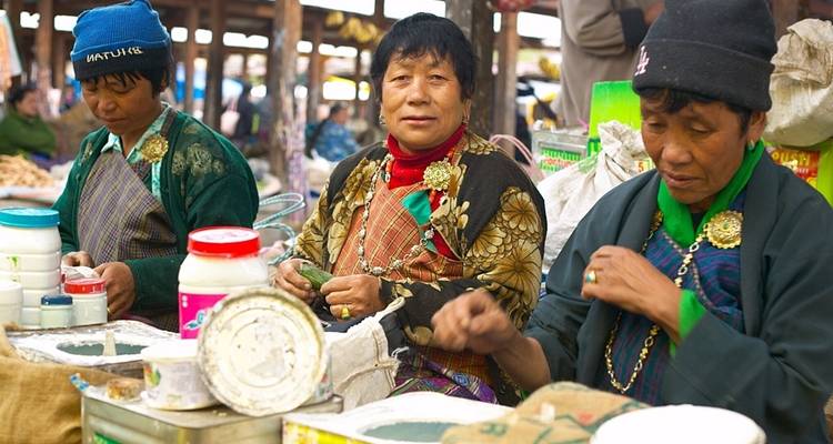Explore the Hidden Kingdom of Bhutan - Bhutan Acorn Tours & Travel 9