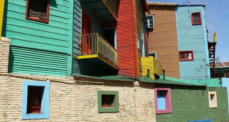 Kleurrijke huizen in de wijk La Boca in Buenos Aires.