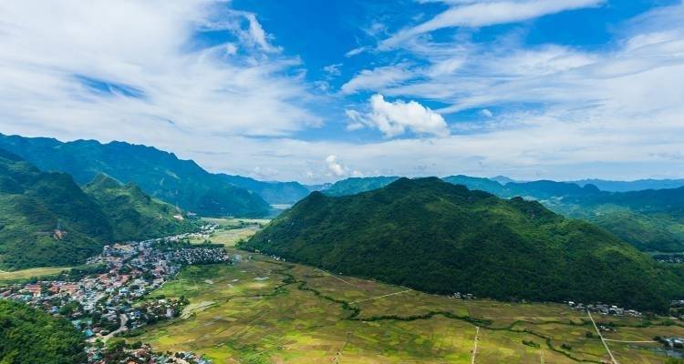 Hill Tribes, Halong Bay & Beyond - 13 days - On The Go Tours 3