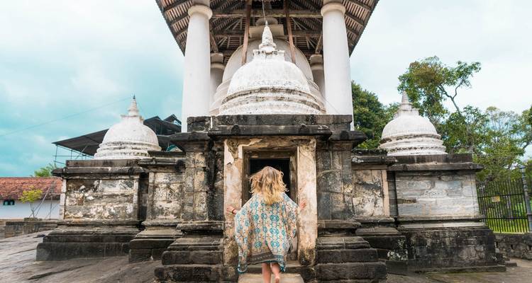 Lo esencial de Sri Lanka - mejora gratuita Visita privada para dos o más clientes de pago disponible - Acme Travels Sri Lanka  10