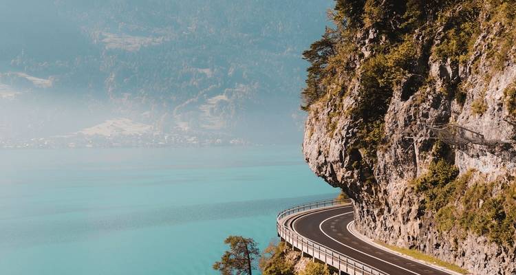 Excursión en coche por los Alpes Suizos, incluido el Paso de Furka: Guía por satélite preestablecida - EPIKdrives 2