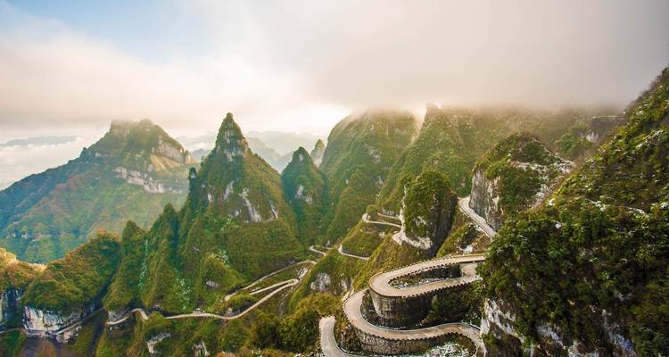 Impressive China 10 Days: Shanghai, Zhangjiajie, Fenghuang, Longji, Yangshuo, Hong Kong - Silk Road Trips 5