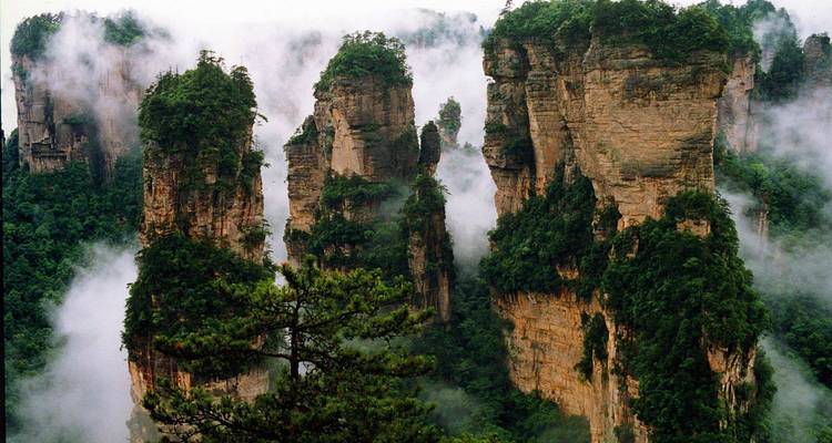Impressive China 10 Days: Shanghai, Zhangjiajie, Fenghuang, Longji, Yangshuo, Hong Kong - Silk Road Trips 3