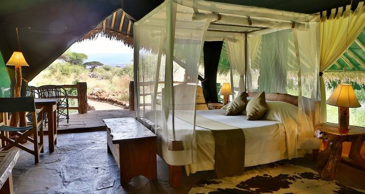 4 Days Kenya  Wildlife Lodge Small Group Safari - Exciting Africa Holidays 10