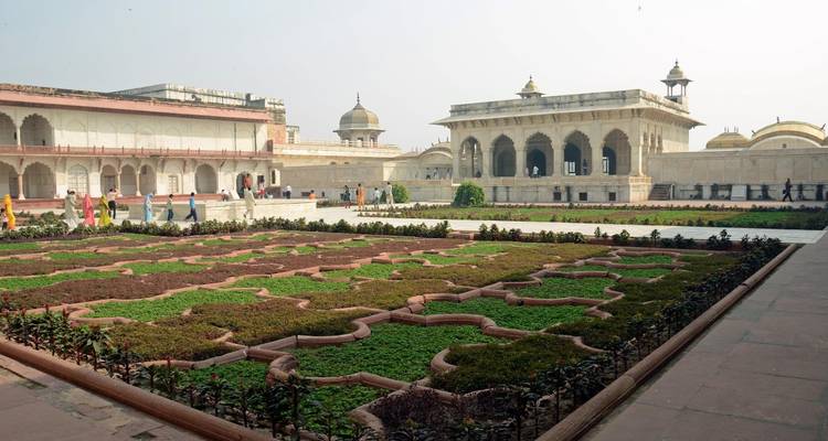 Majestad Mercedes: circuito de lujo de un día al Taj Mahal desde Delhi - Golden Triangle Tours Of India 4