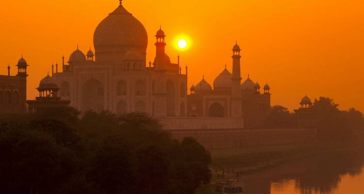 Majestad Mercedes: circuito de lujo de un día al Taj Mahal desde Delhi - Golden Triangle Tours Of India 9