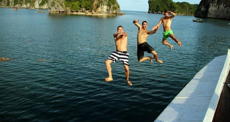 5 días descubre Hanói con la excursión a la cueva de Mua y crucero por la bahía de Halong - Crossing Vietnam Tour 8