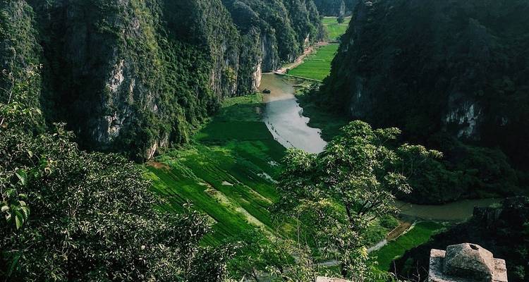 5 días descubre Hanói con la excursión a la cueva de Mua y crucero por la bahía de Halong - Crossing Vietnam Tour 4