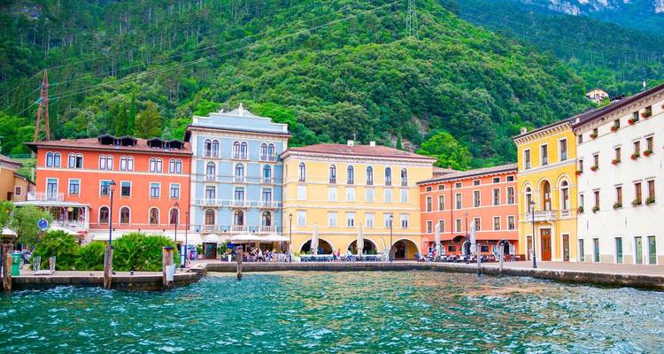 Visite guidée de la région des lacs du nord de l'Italie : de Milan aux Alpes - Carrani Tours 9