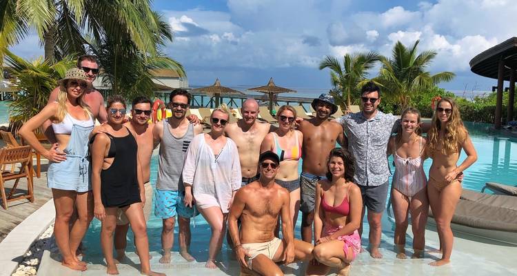 Circuit en groupe aux Maldives ! Requins-baleines, raies manta, naufrage et visite d'un centre de villégiature - Indy Escapes 7