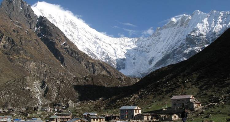 Excursionismo por el Valle de Langtang - Nepal Social Treks 7