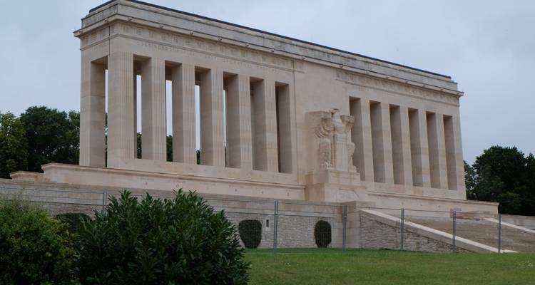 Memorial & battlefield WW I & II motorcycle tour (Guided) - Ride in Tours 2