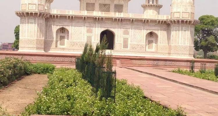 Circuit privé de 3 jours à Agra et New Delhi - Akbran Tours & Travel 4