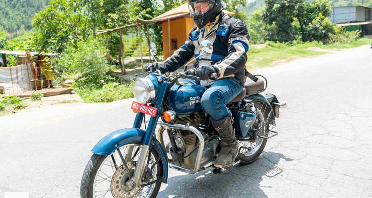 Circuit moto Royal Enfield au Népal - 7 jours - Himalayan Adventure Treks & Tours 6