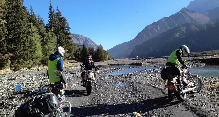 Circuit en moto dans le Mustang inférieur - 8 jours - Himalayan Adventure Treks & Tours 9