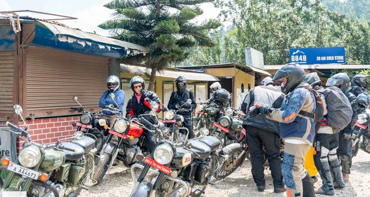 Circuit en moto dans le Mustang inférieur - 8 jours - Himalayan Adventure Treks & Tours 2