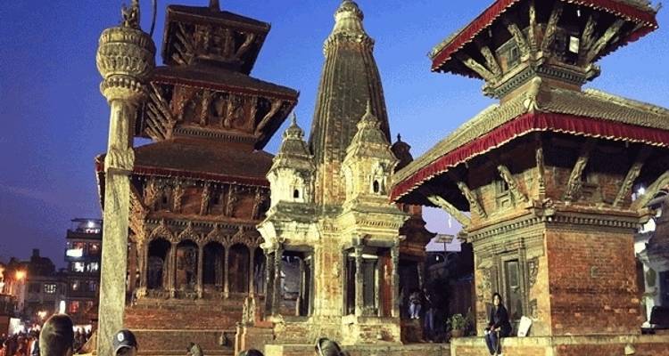 Circuito de un día a Bhaktapur y la Plaza Durbar de Patan - Outshine Adventure  2