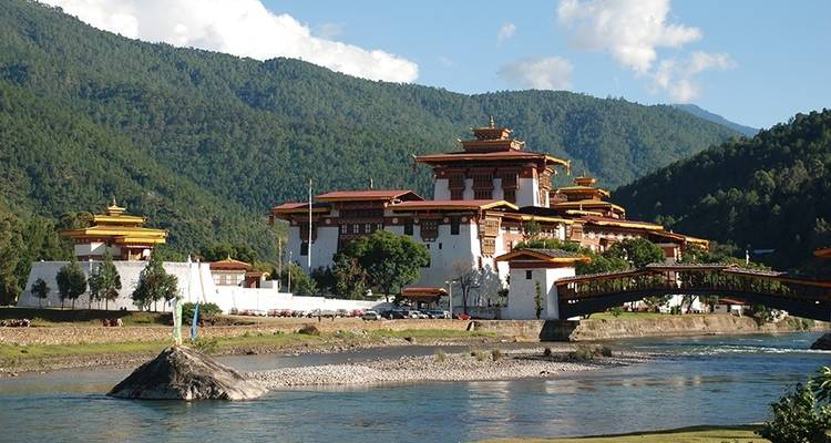 Viaje a Bután en profundidad por la cultura y la naturaleza - Bhutan Acorn Tours & Travel 2