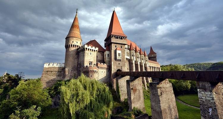 Awarded Halloween in Transylvania, 3 parties Dracula Castle, Sighisoara Citadel and Dracula's Village - Transylvania Live Expert in Transylvania 9