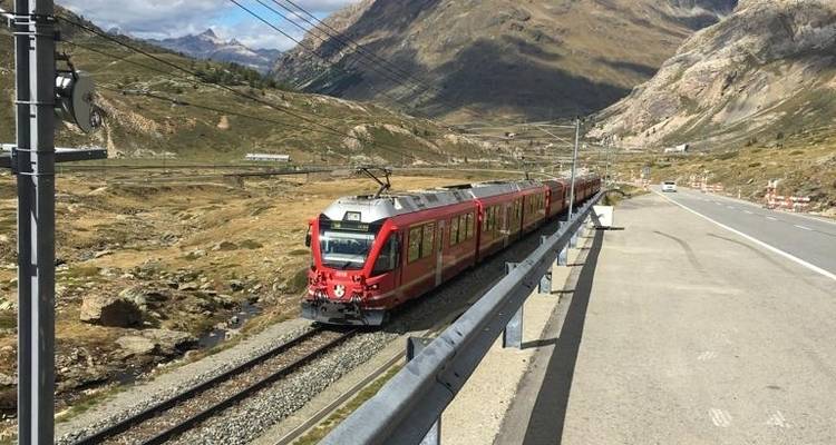 E bike trip Switzerland, Austria and Italy, Guided cycling from Glacier to Garda Lake - Bike Planet Tours 10